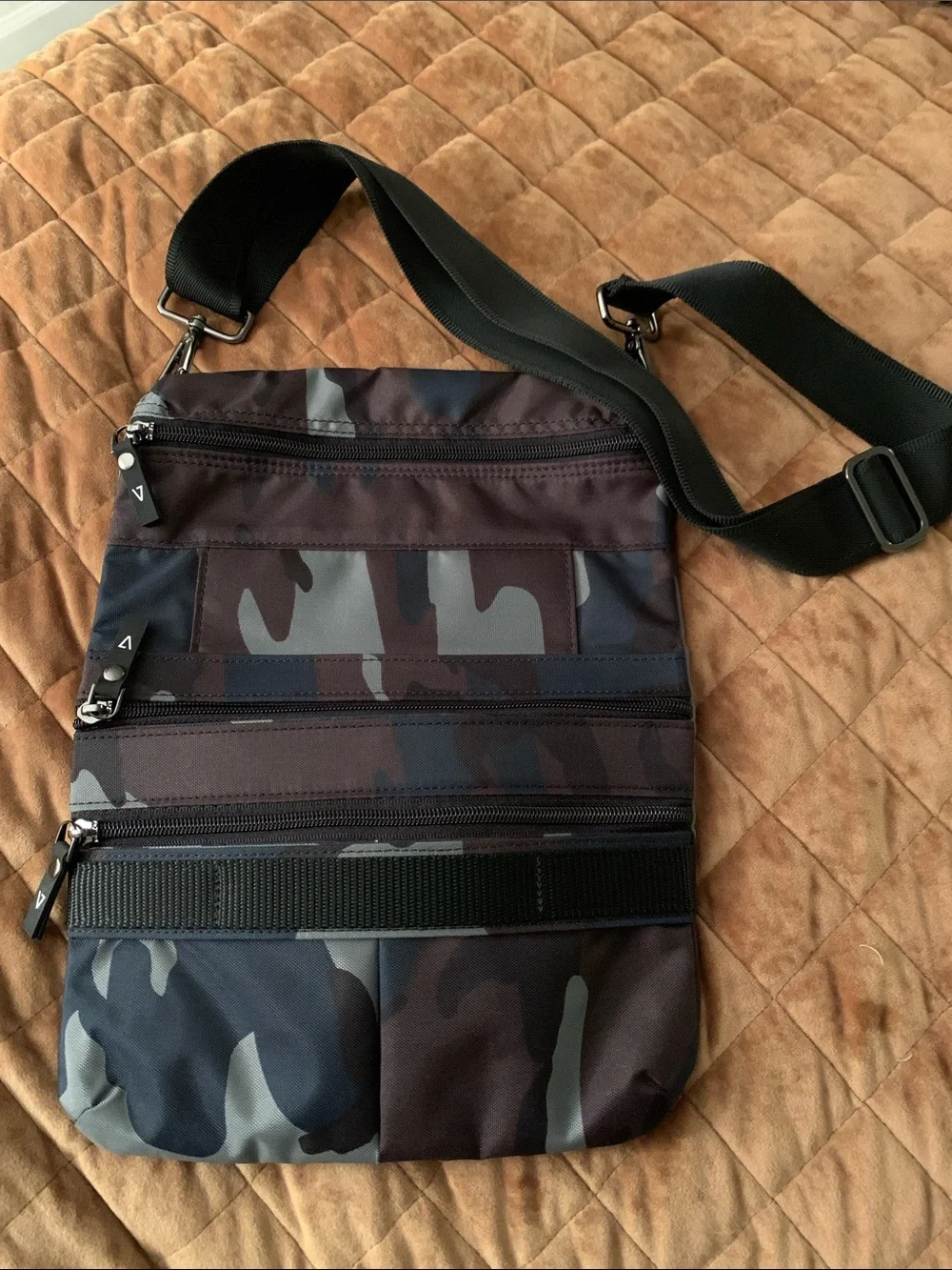 ANDI Camouflage Crossbody Bag for Women - Black/Grey